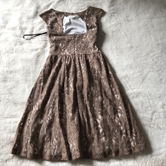 NEW Lace A-line Dress - Picture 8 of 8